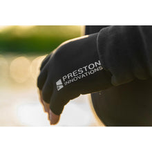 Load image into Gallery viewer, Preston Innovations Lightweight Gloves Fingerless Winter Fishing Gloves Black
