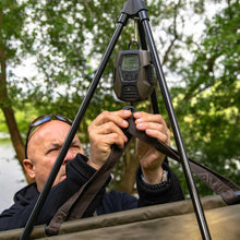 Load image into Gallery viewer, Avid Carp Revolve Weigh Sling Carp Match Fishing Weighing Sling A0550023
