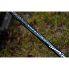 Load image into Gallery viewer, Preston Monster Xtreme Net Handle 4m Carp Fishing Take-Apart Net Pole P0230021
