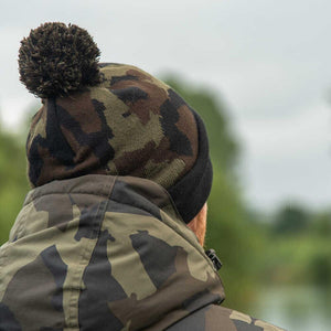 Avid Carp Black And Camo Bobble Hat Carp Fishing Winter Warm Fleece A0620391