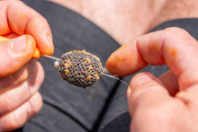 Load image into Gallery viewer, Guru Fine Gated Latch Fishing Baiting Needle Bait PVA
